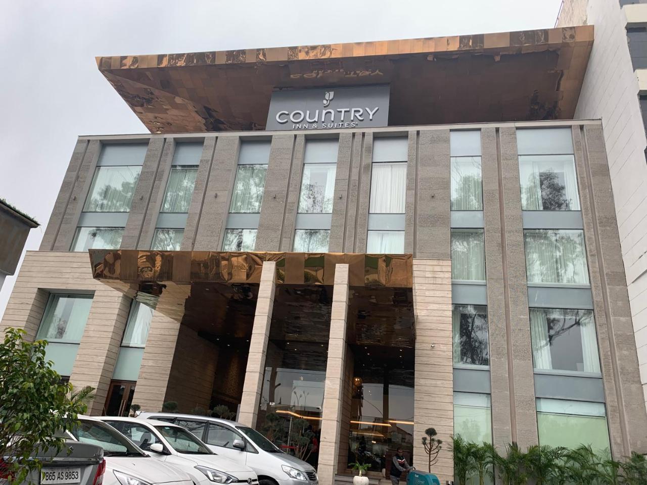 Country Inn & Suites By Radisson Chandigarh Zirakpur Exterior foto